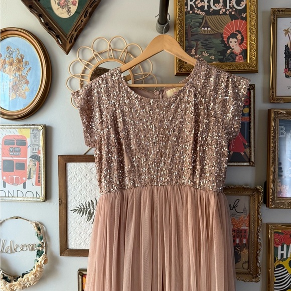 Sequin and Tulle Dress - Picture 2 of 6